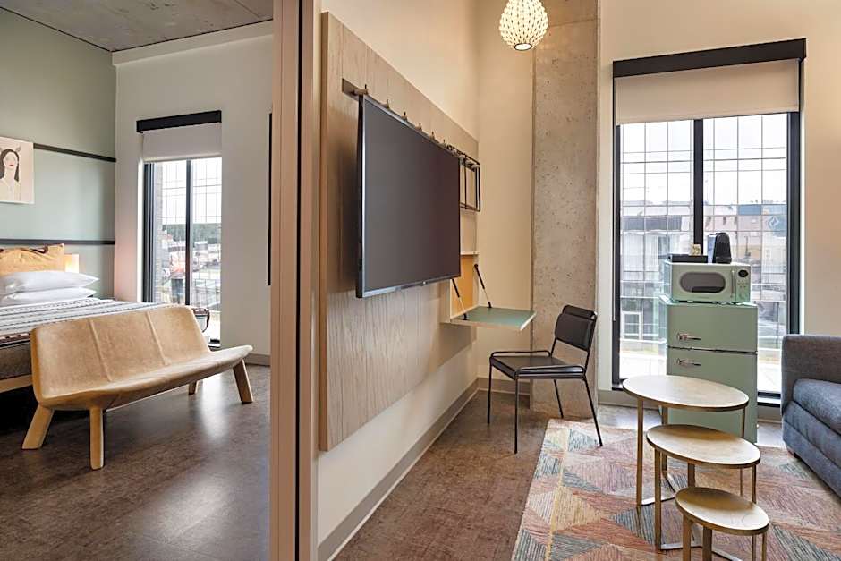 Moxy Portland Downtown