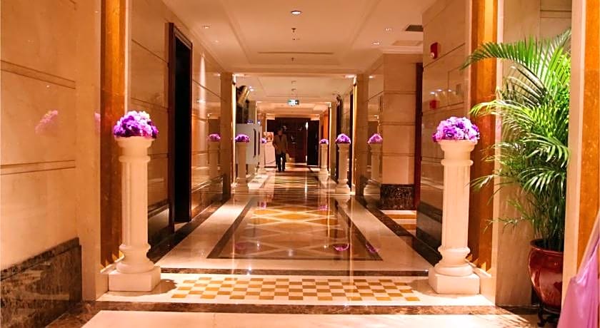 Grand International Hotel