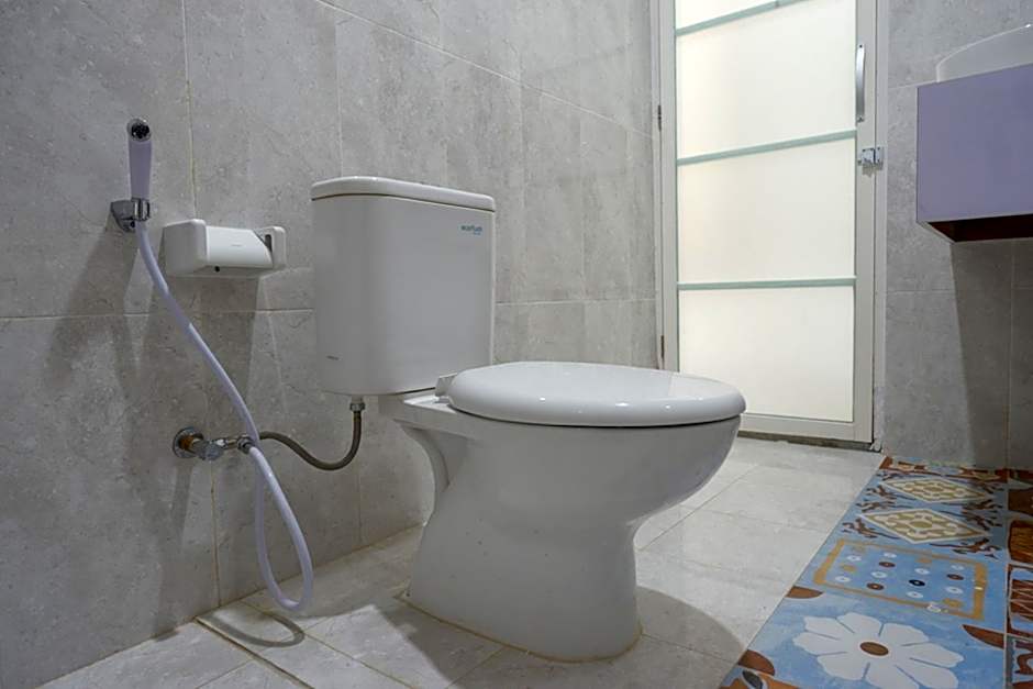 RedDoorz near Mutiara SIS Al Jufrie Airport Palu 2