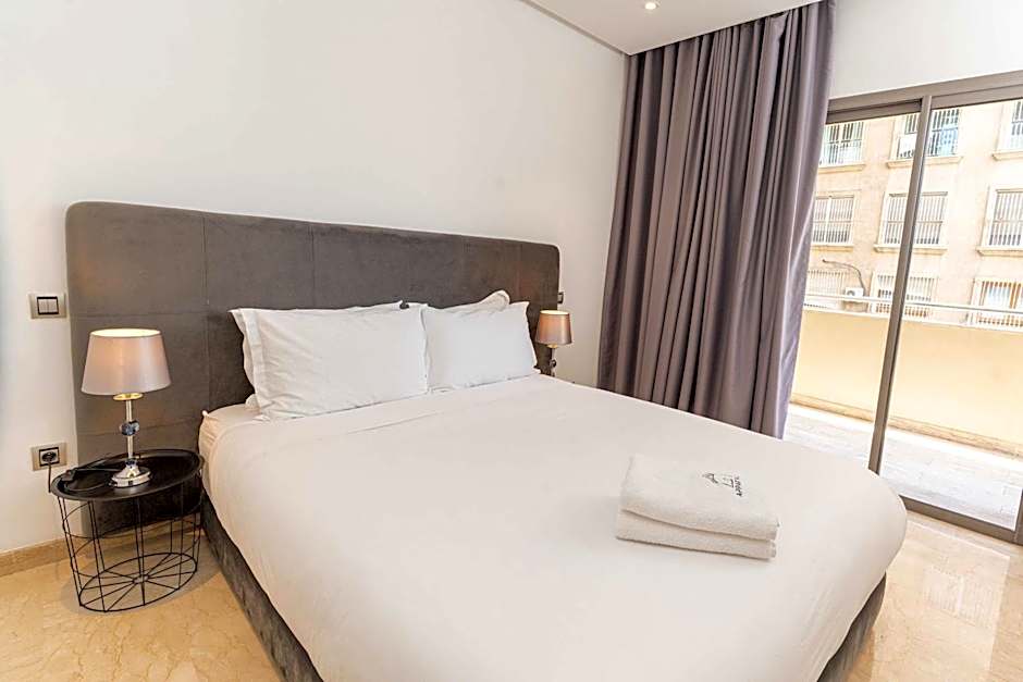 7th Floor 3BR with Terrace - AppartAli Luxury Platform