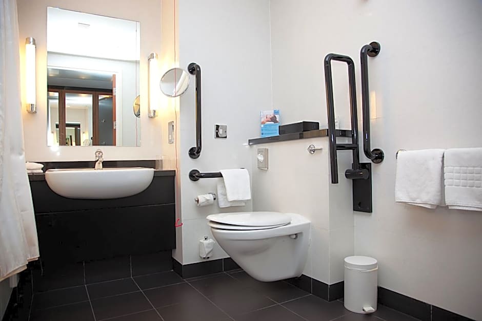 Crowne Plaza Marlow By IHG