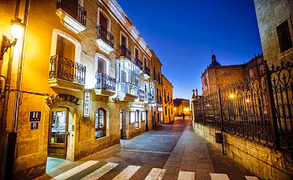 Hotel Arcos Catedral