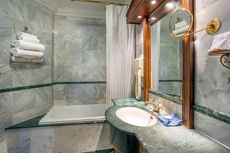 London Elizabeth Hotel