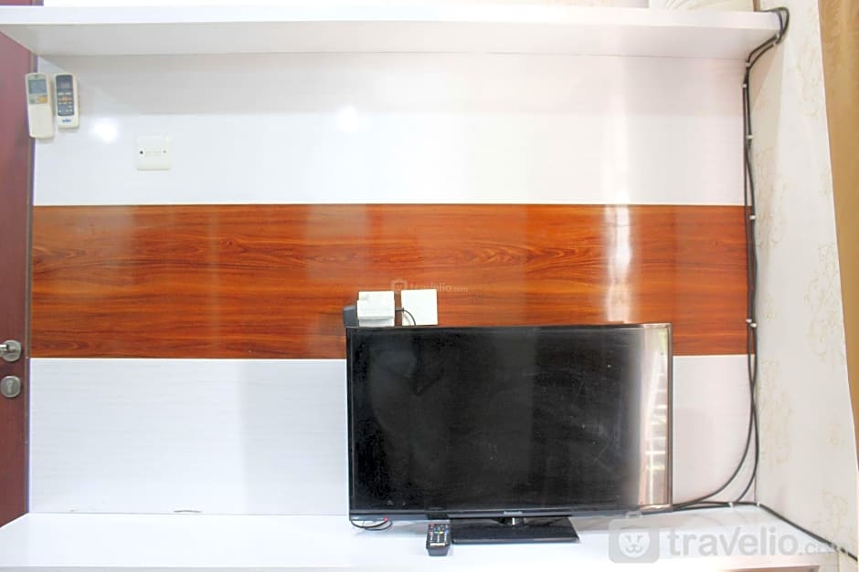 Cozy 2BR Tamansari Panoramic Apartment By Travelio