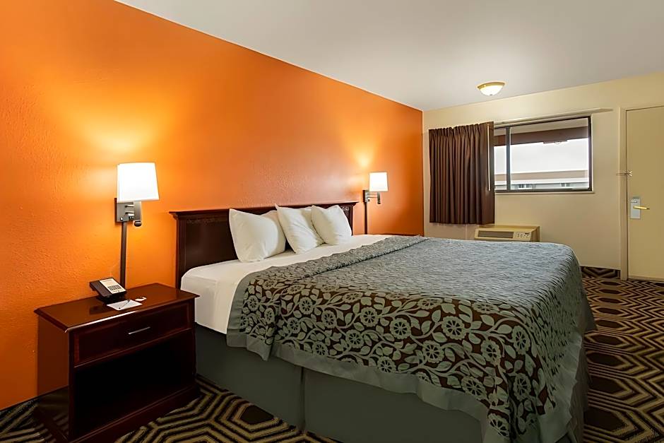Travelodge by Wyndham South Holland