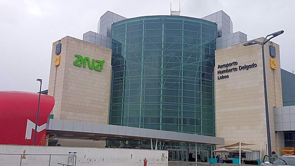 Lisbon Hostel Terminal 3