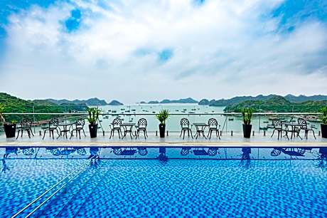 Cat Ba Paradise Hotel - Sky bar & Massage
