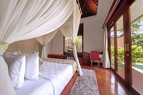 Three-Bedrooms Family Pool Villa