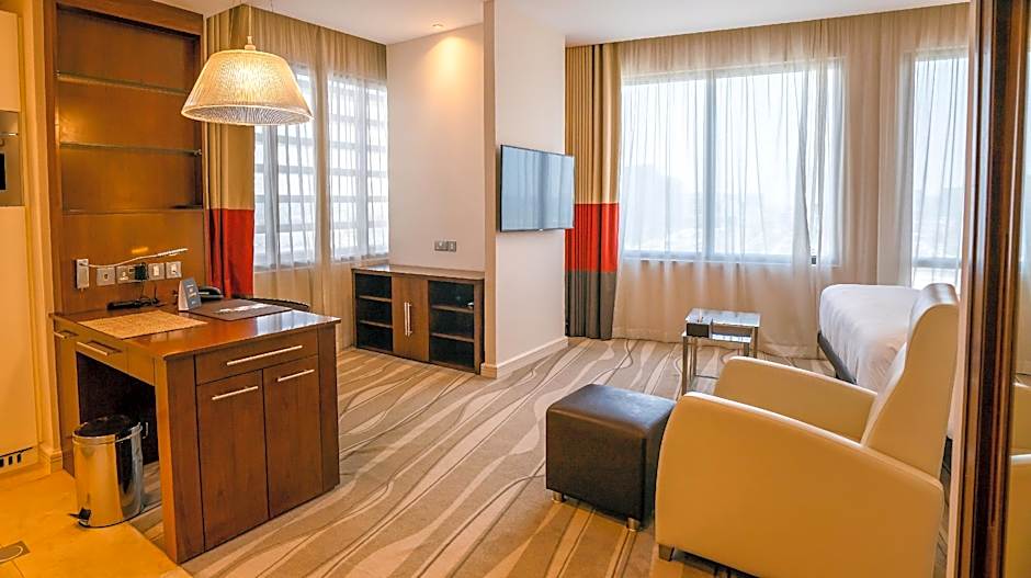 Staybridge Suites Yas Island Abu Dhabi By IHG