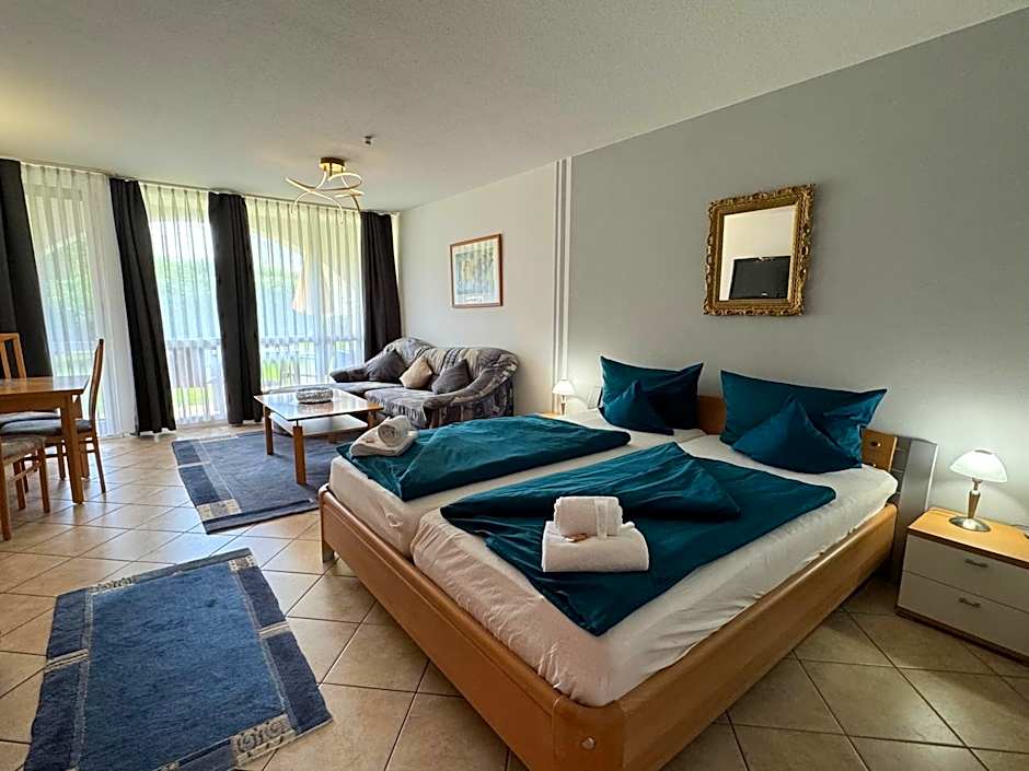 Schloss Kirchham Appartement - & Wellnessanlage