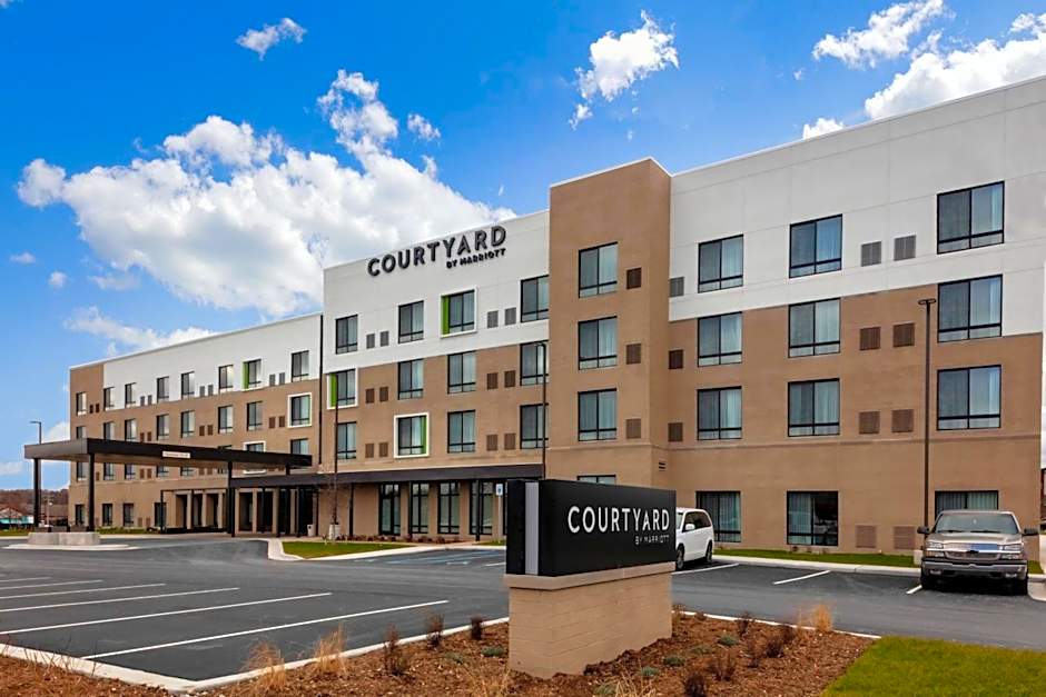 Courtyard by Marriott East Lansing Okemos