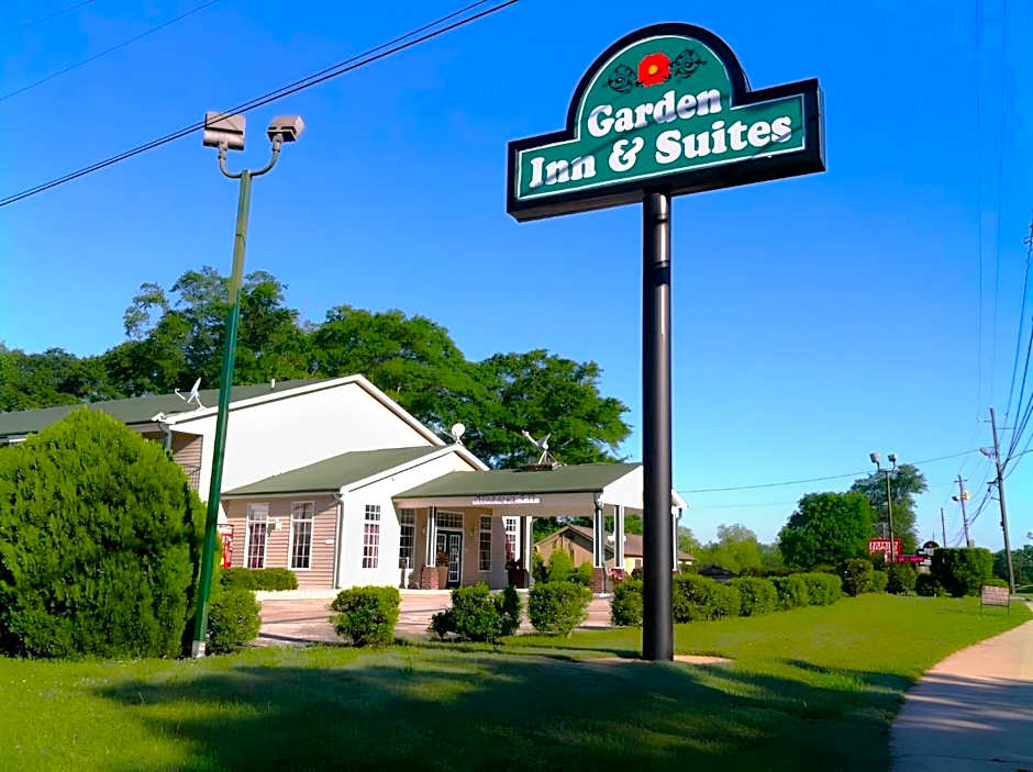 Garden Inn and Suites near Callaway Gardens Pine Mountain