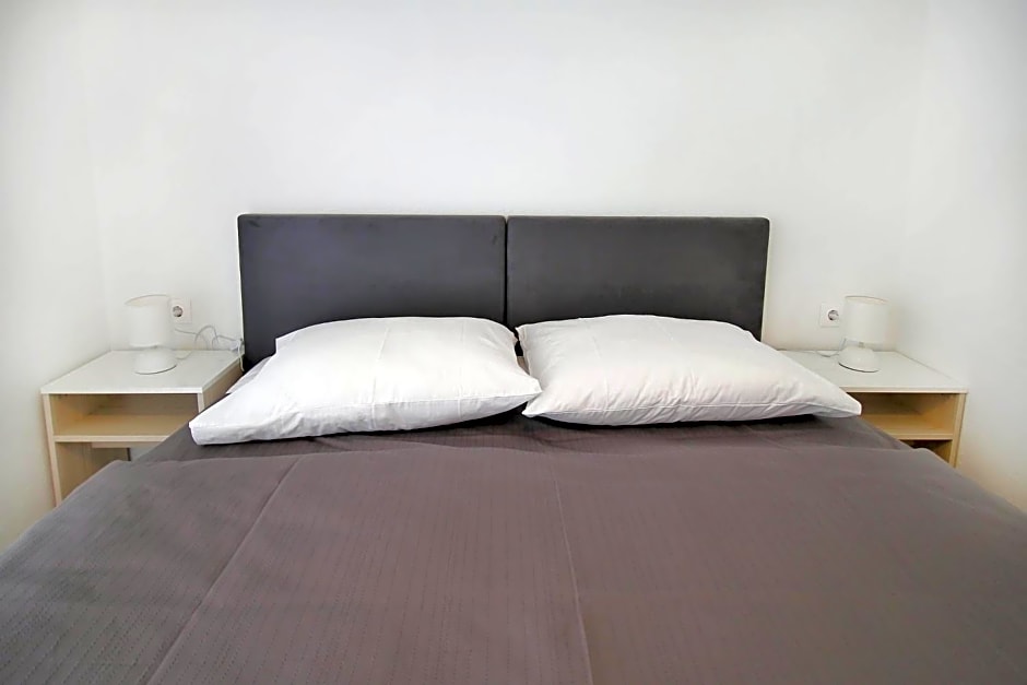 Bacan Family Apartments