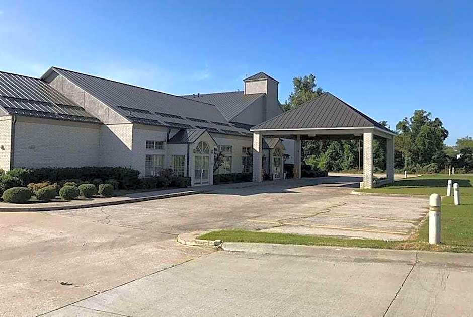 Days Inn by Wyndham Grove