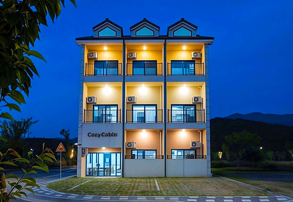 CozyCove Boutique Hotel