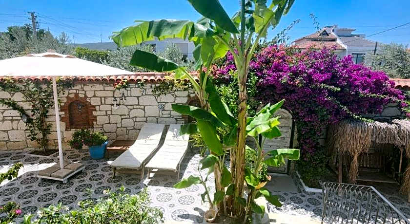 Tarcin Alacati Otel