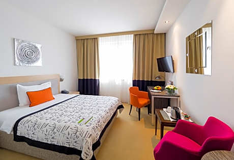 Superior Queen Room