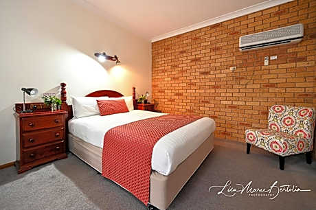 Narrandera Club Motor Inn