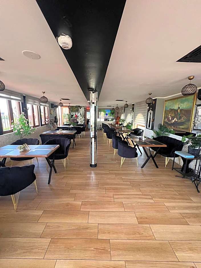Hotel Reina