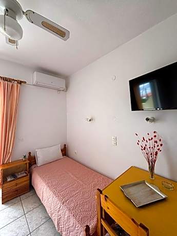 Standard Twin Room with Sea View