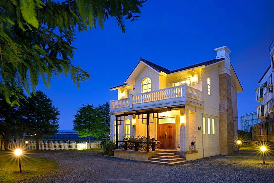 Dancing Butterfly Inn Family sliding BnB