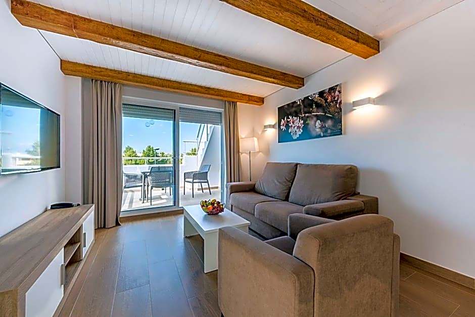 Camelina Suites - Formerly Torrent Bay