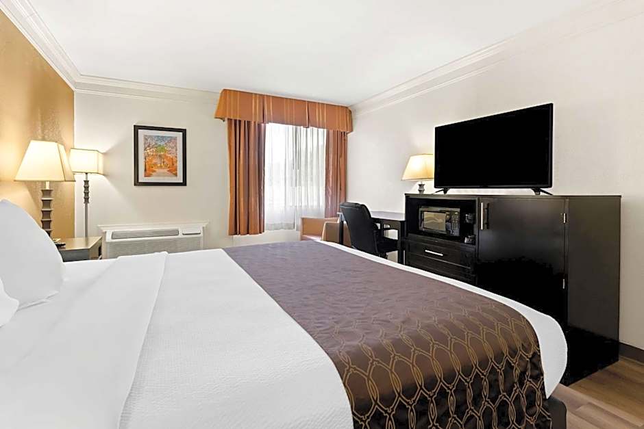 Best Western Riverside Inn