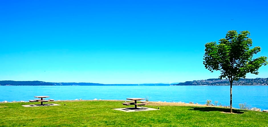 Silver Cloud Inn-Tacoma Waterfront