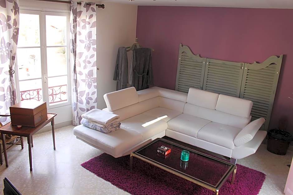 Chambres et table d'hôtes Saint Nicolas, maisonnettes individuelles dans propriété privée