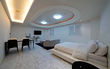 Dangjin Tourist Hotel