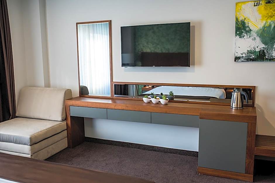 Hotel Bograd - Apartments & Lounge Station