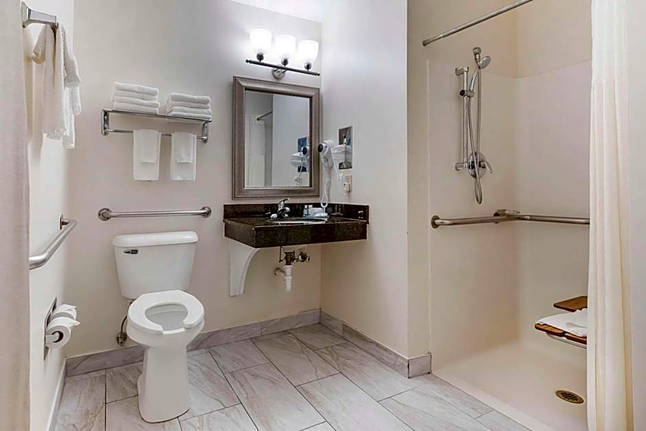 Quality Inn & Suites Stoughton