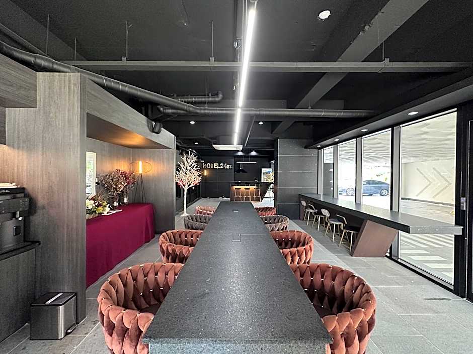 Hotel24ST.UrbanBrown Seosan lakepark 