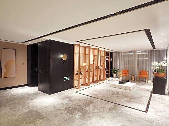 Yuhai Moqi Hotel (Hangzhou Bay Financial Plaza)