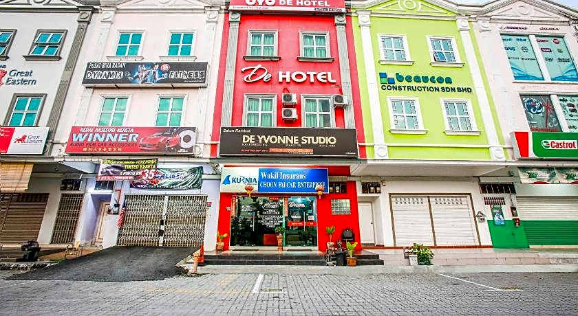 OYO 89332 DE Hotel