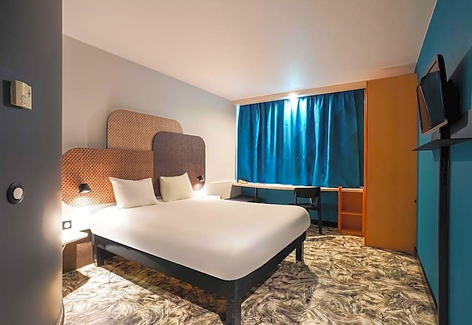 B&B HOTEL Chartres Centre Cathedrale 3 etoiles