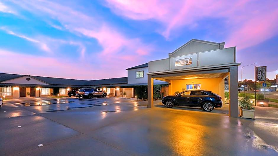 Breakout Motor Inn