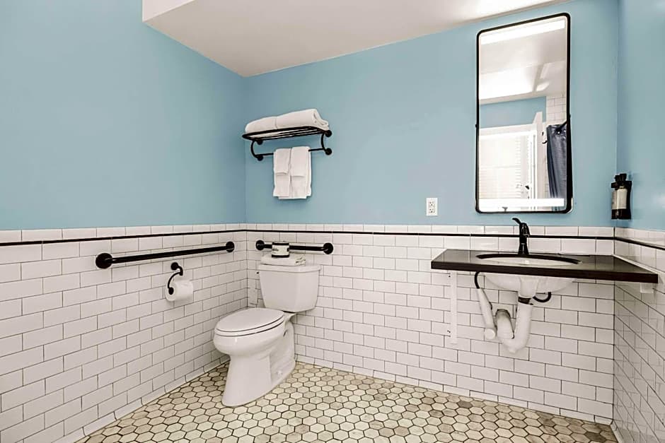 Hotel Petaluma, Tapestry Collection by Hilton