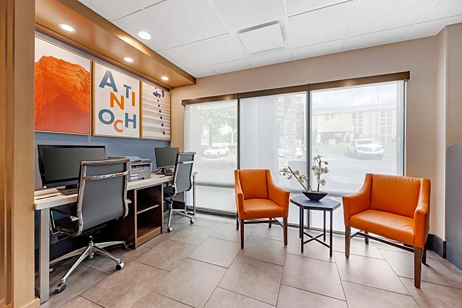 Holiday Inn Express & Suites Antioch By IHG