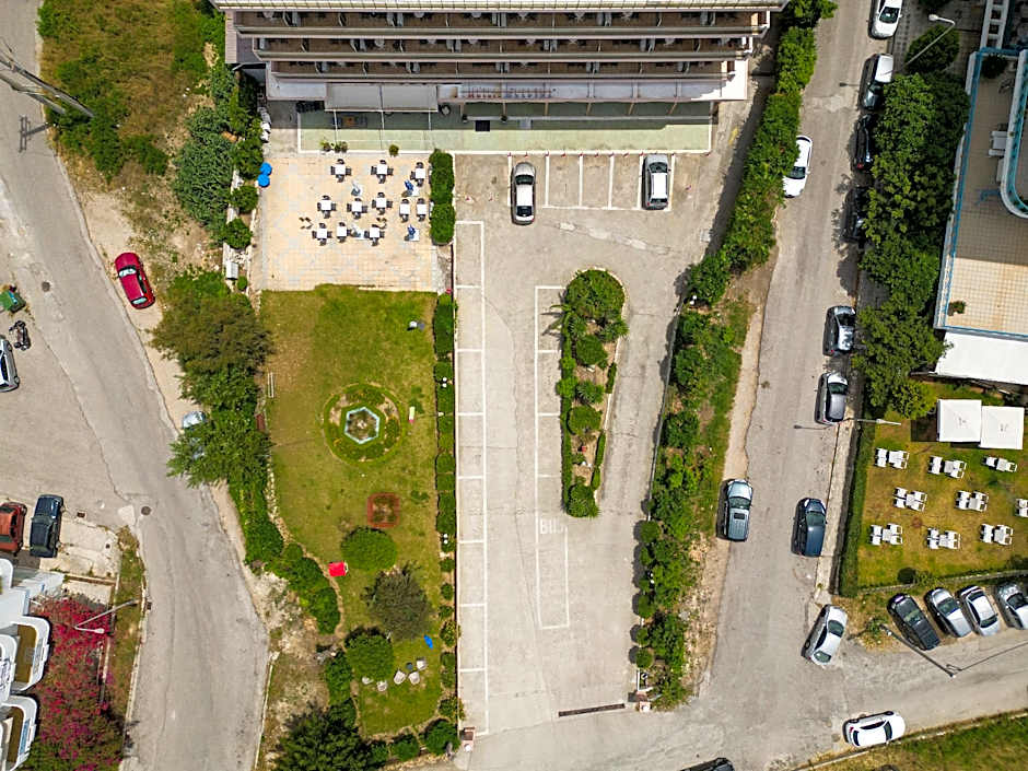 Delfini Hotel Patras
