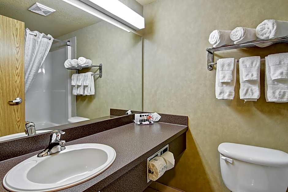 Ramada by Wyndham Ponoka