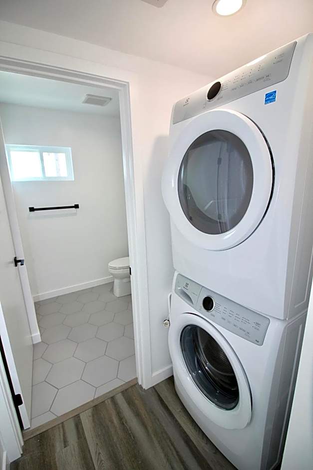 Los Angeles 3BR Villa Suites with Free Parking