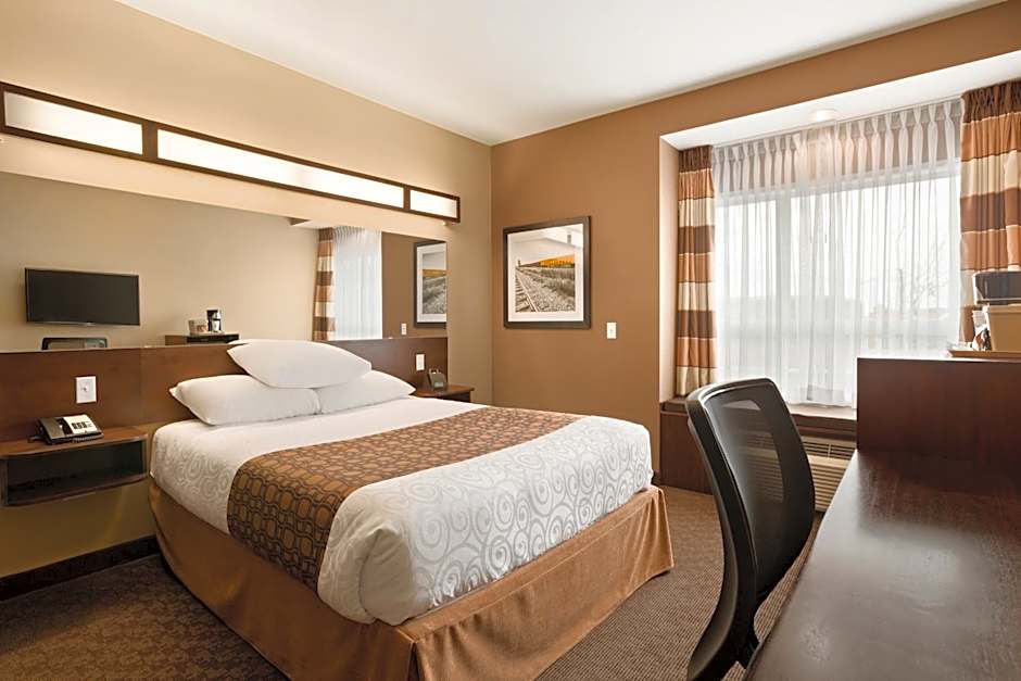 Microtel Inn & Suites by Wyndham Blackfalds Red Deer North