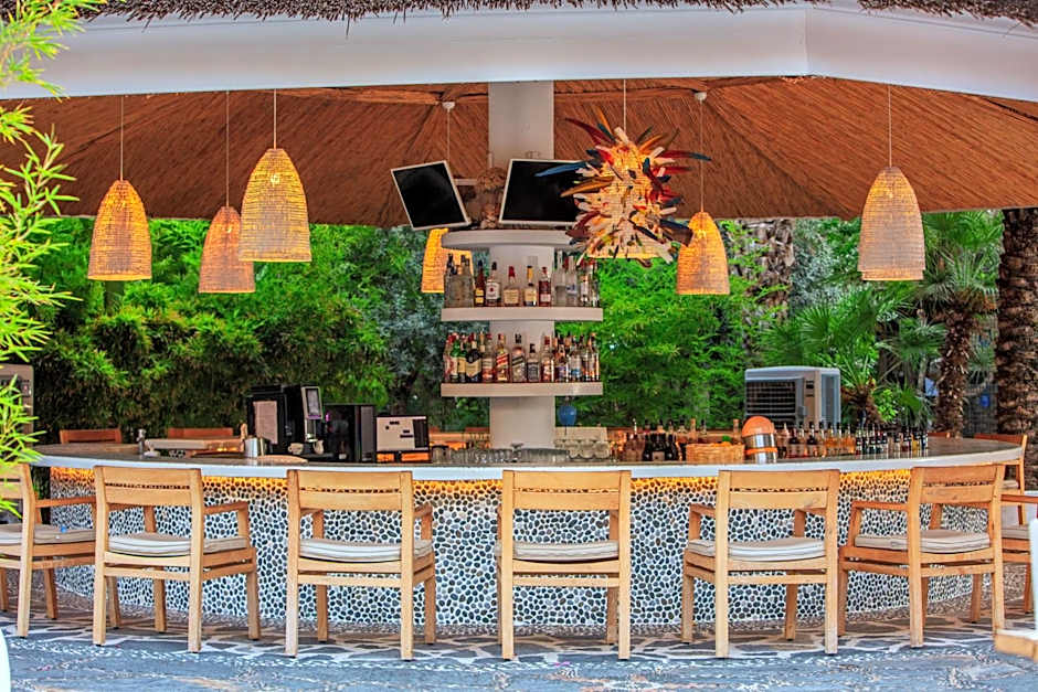 Flamingo Hotel & Spa - Pet Friendly