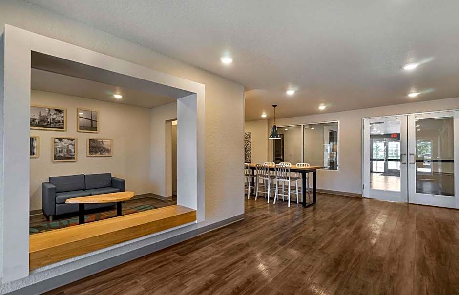 Extended Stay America Select Suites - Tampa - Brandon - East