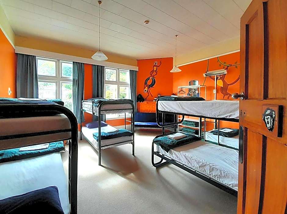 Noah's Ark Backpackers