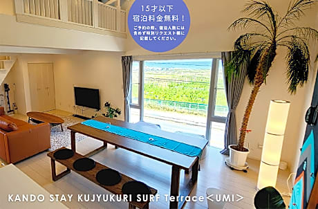 This villa is right in front of the sea.