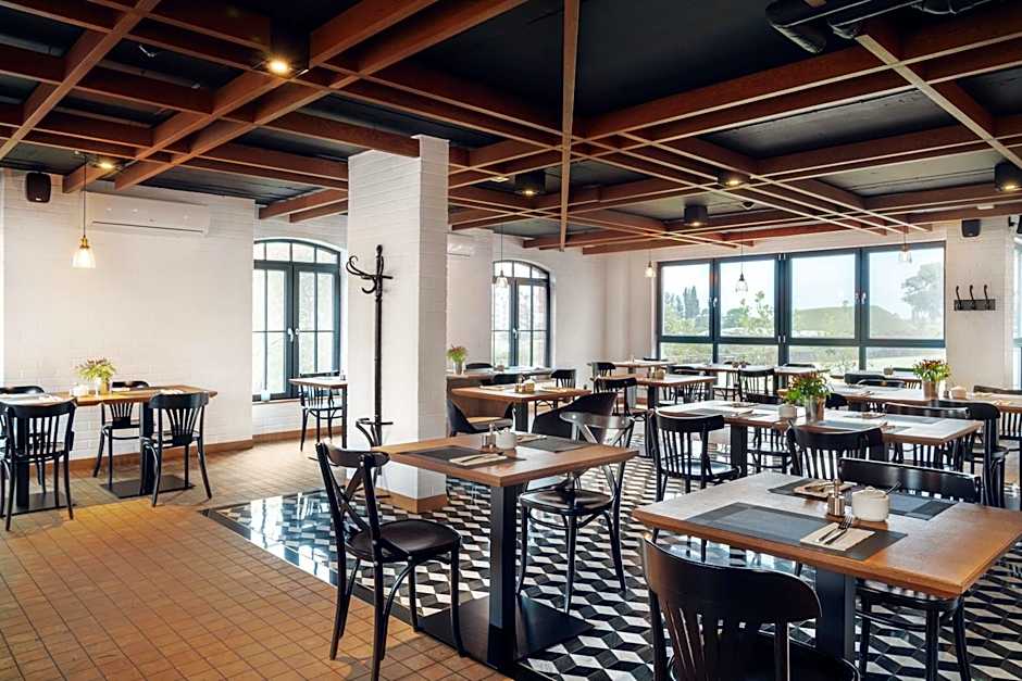 Hotel Almond Business & SPA