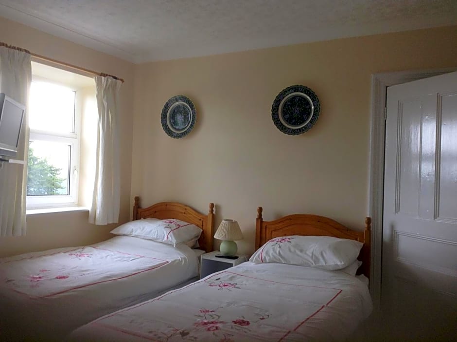 Drakewalls Bed And Breakfast