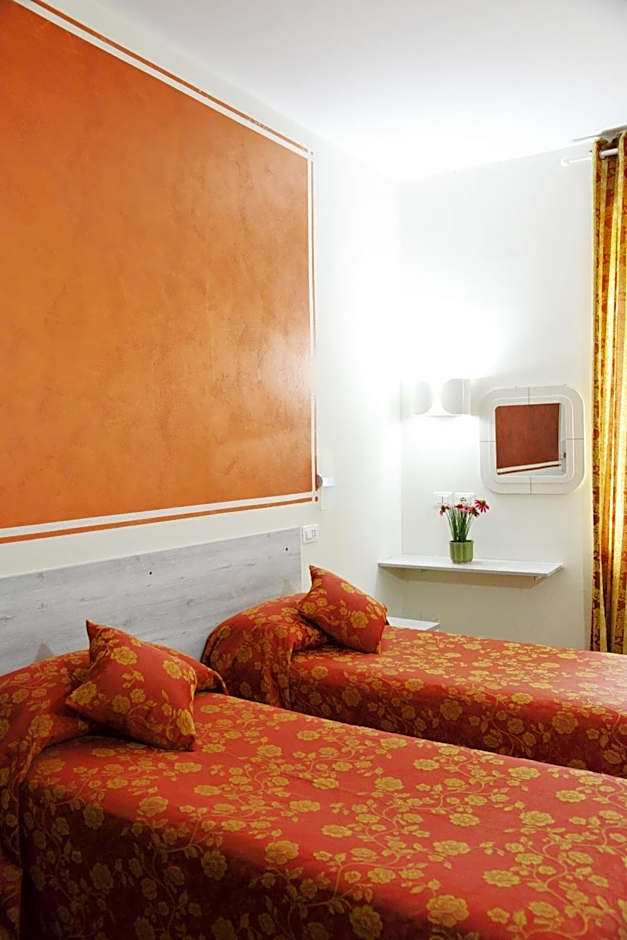 HOTEL IL PARCO - Parking Free & Restaurant - Hotel